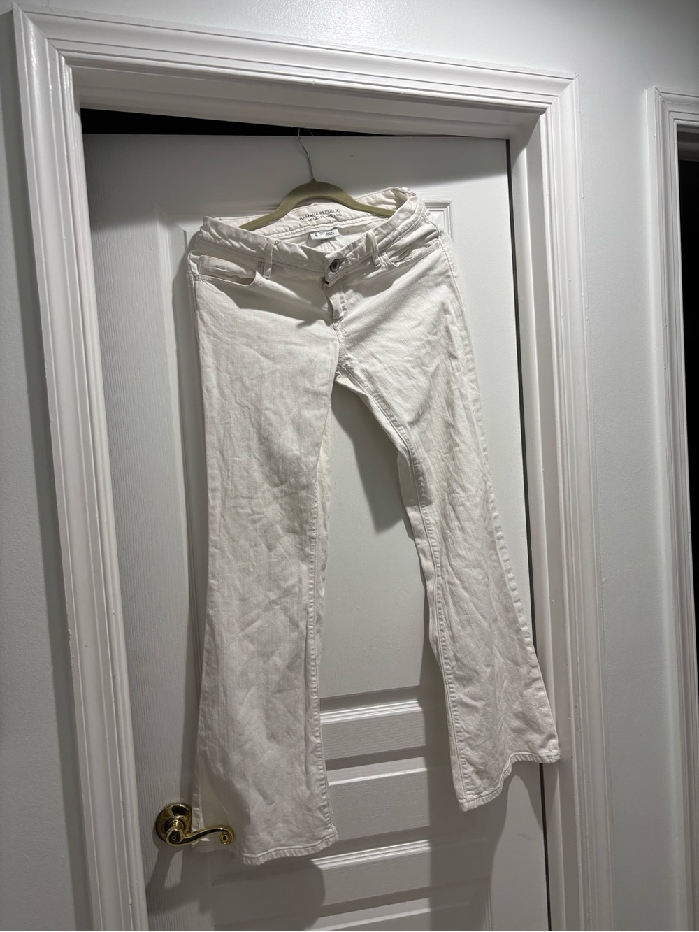 Banana Republic White Flared Jeans size 8